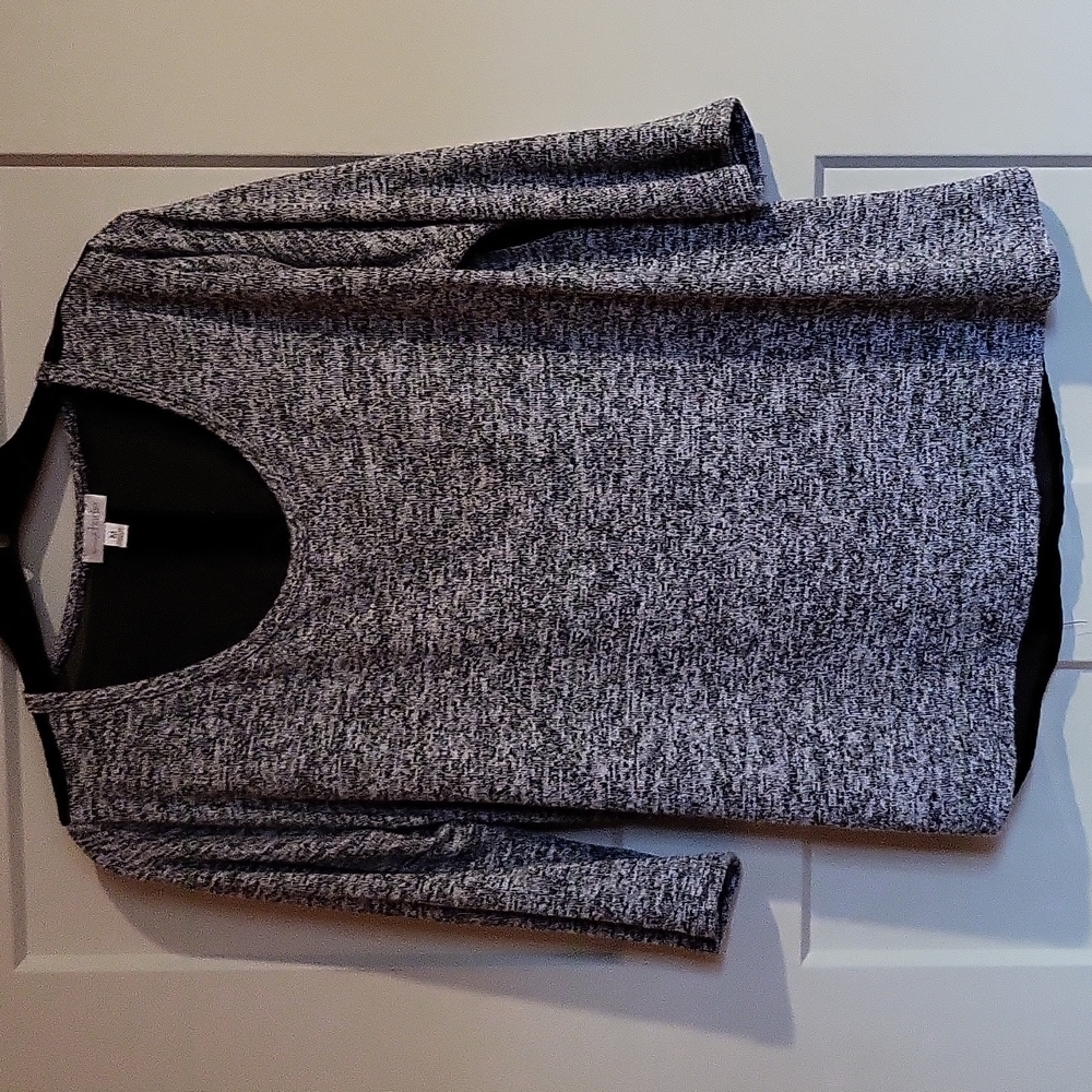 Black and White Heather Top